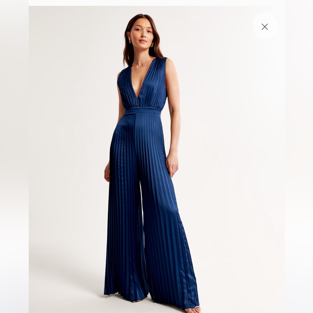 Abercrombie & Fitch BLACK Wide Leg Jumpsuit w Ribbed Texture (just picture blue)